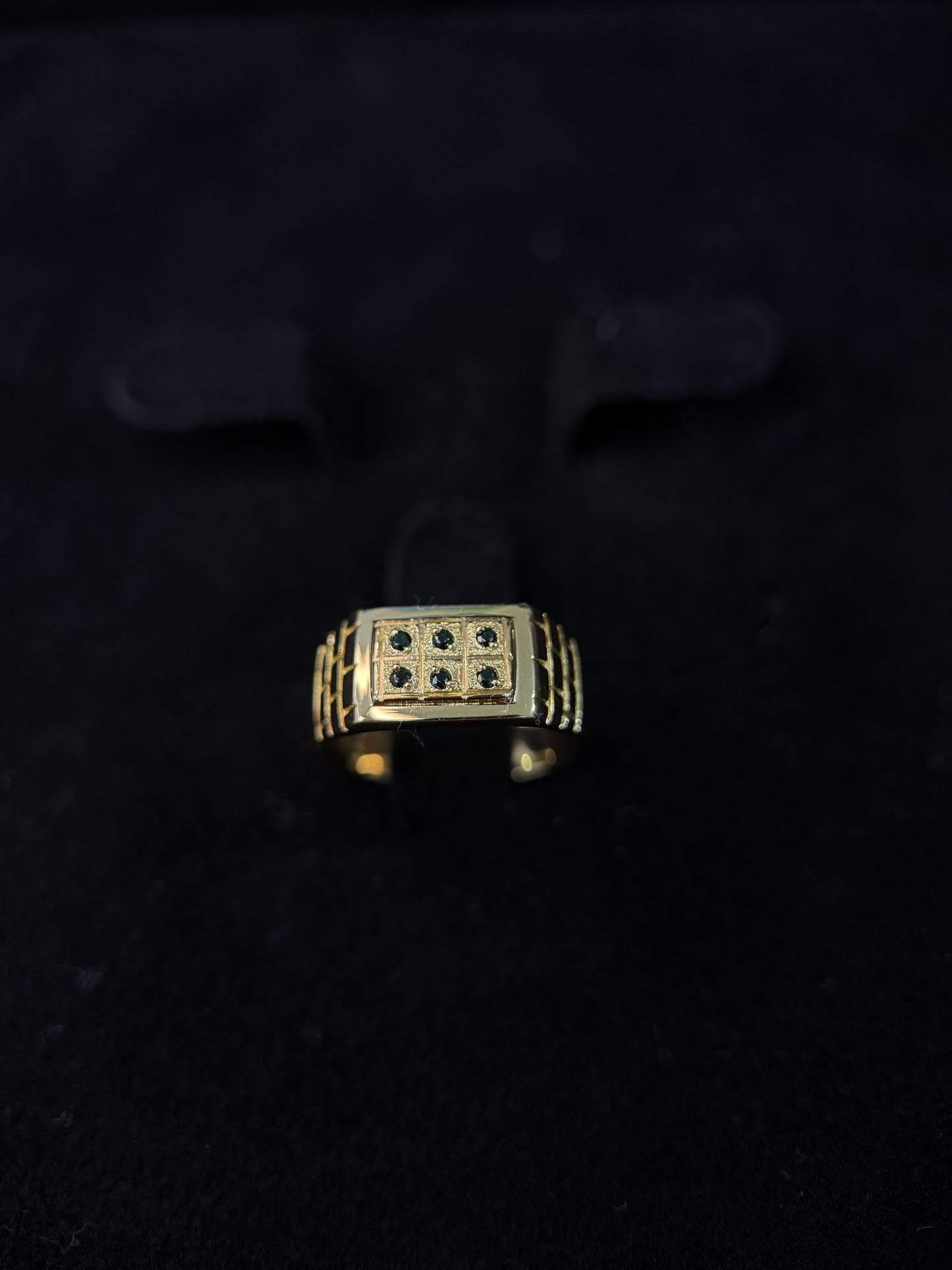 Anillo 6 piedras/5.75g.