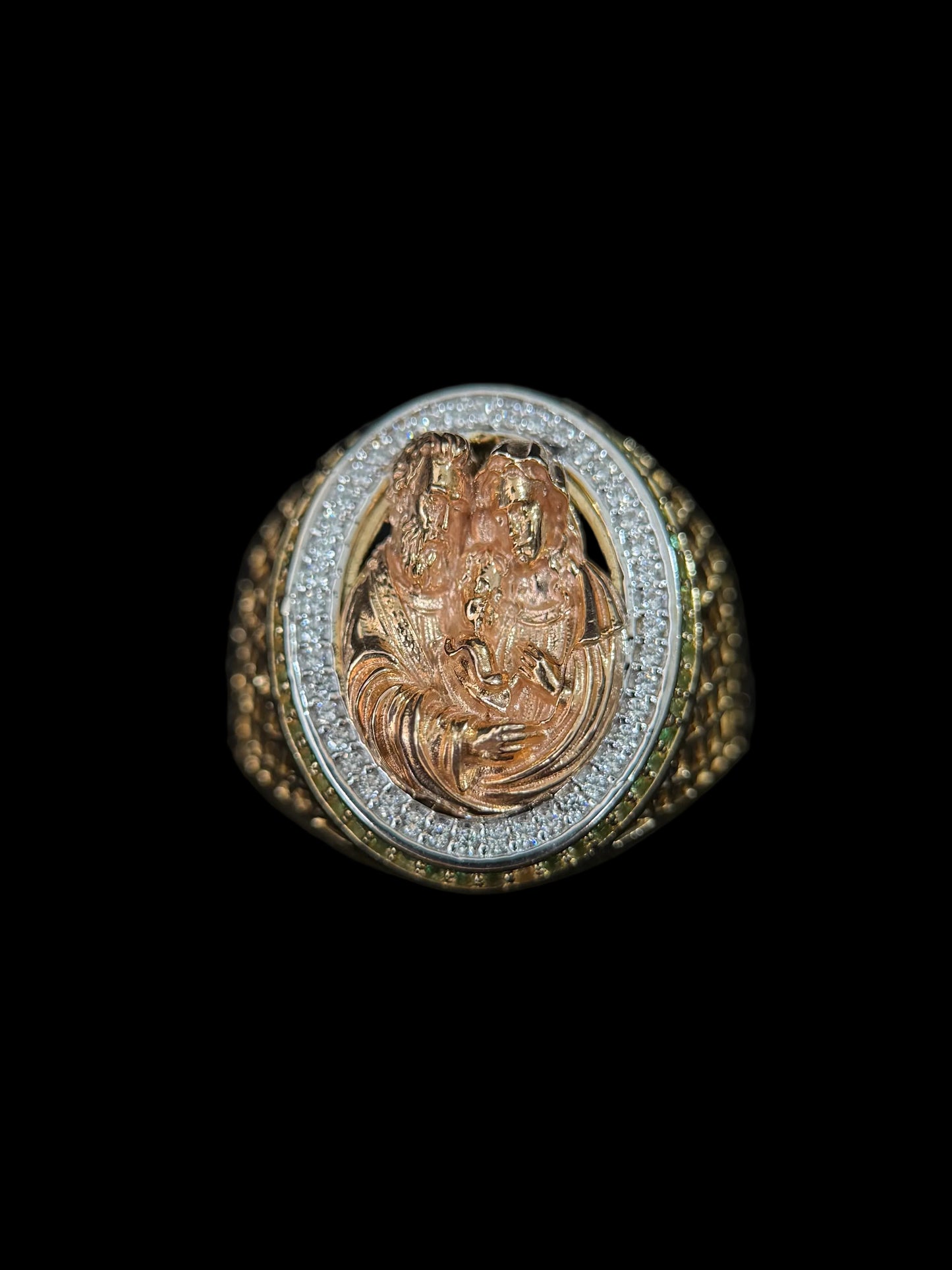 Anillo sagrada familia/ 9.50g/ 2 oros.