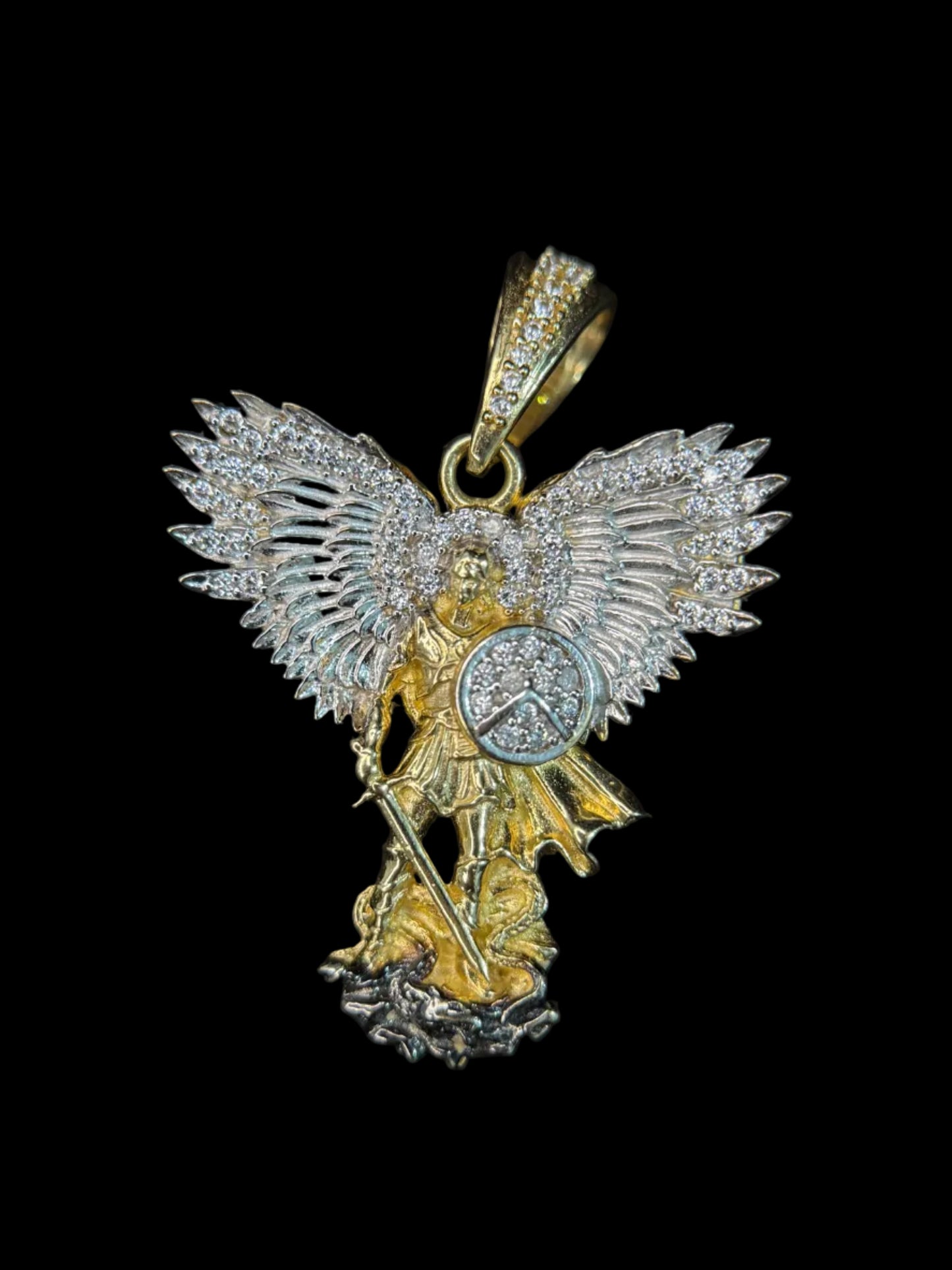Dije san Miguel arcángel/ 7.62g.