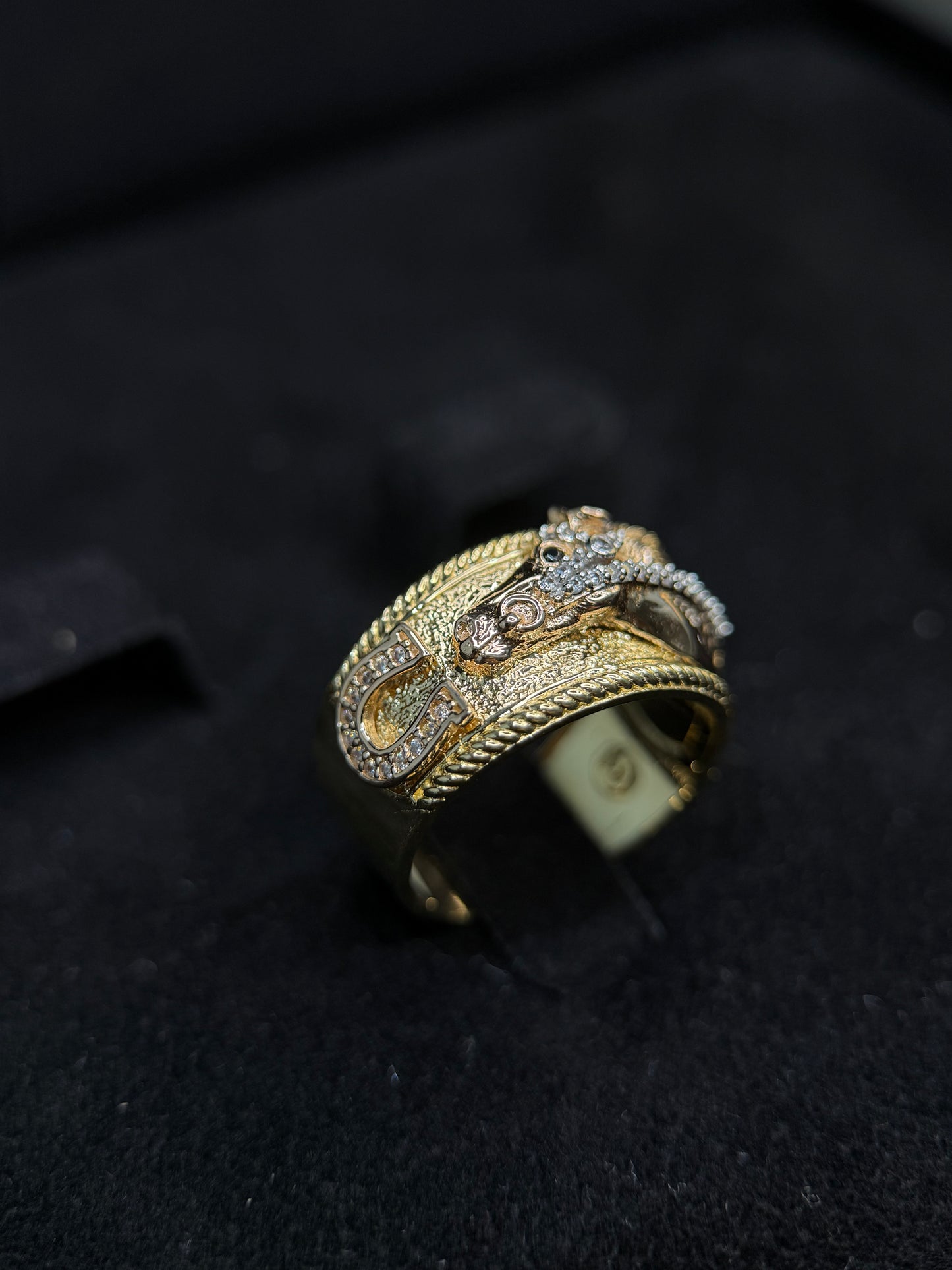Anillo Caballista/3 Oros/12.5 grms.